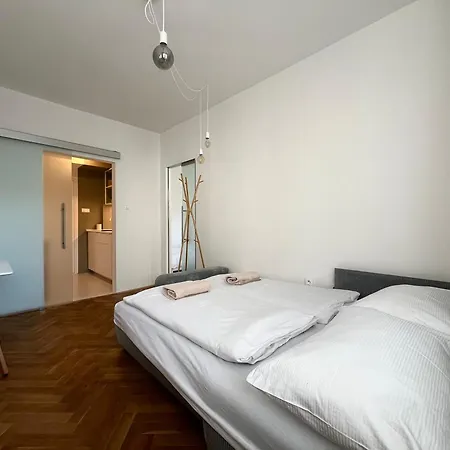 Apartment Sunny Near Centre Bratislava